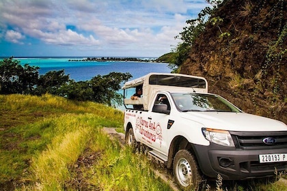 Private Tour: Bora Bora by 4WD