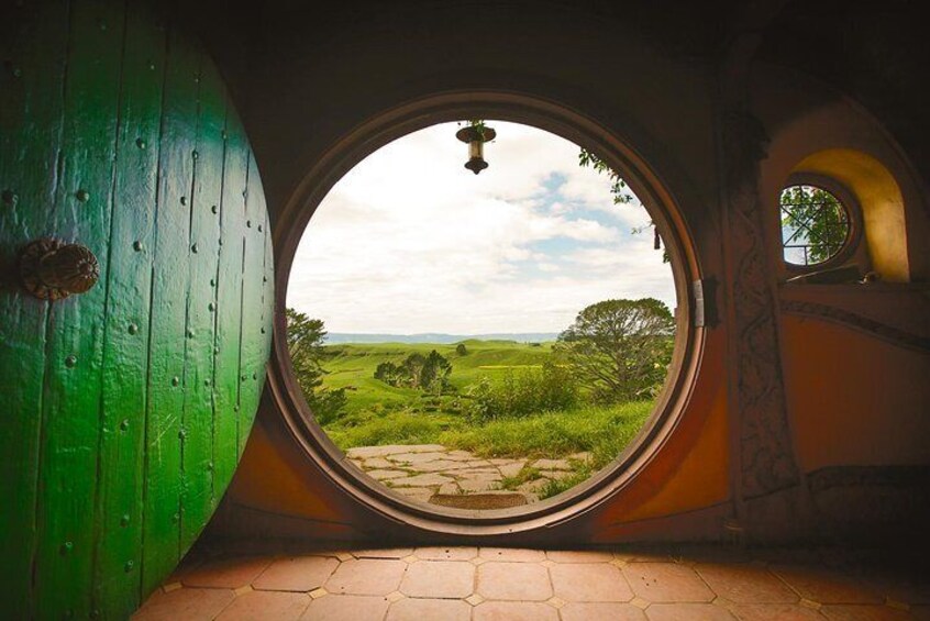 Hobbiton Movie Set Tour with lunch from Auckland