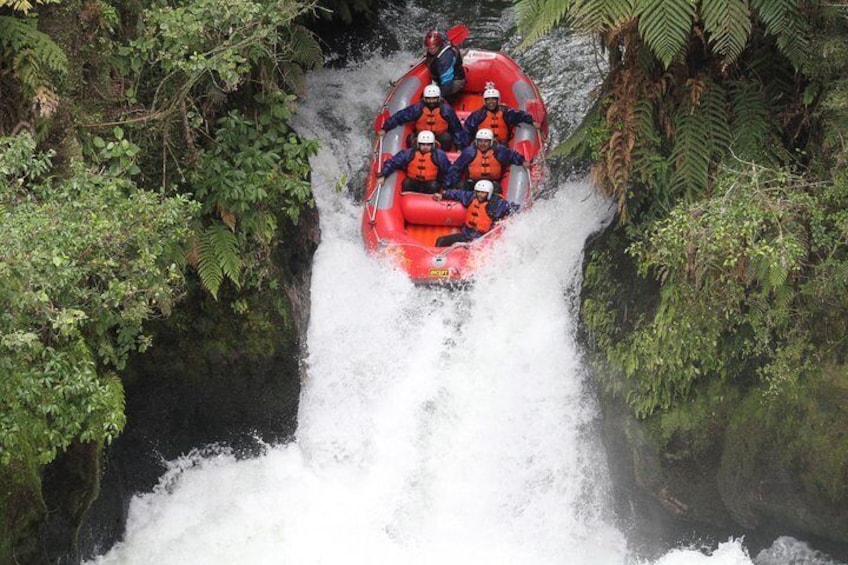 Tutea Falls - The world's highest commercially rafted waterfall