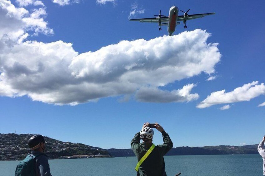 Planes coming in from the Maupuia lookout