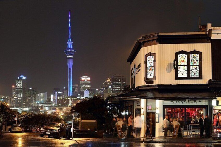 Join us on The City Lights tour - a unique experience in Auckland!