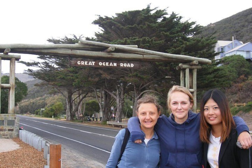 Group photo at memorial arch!