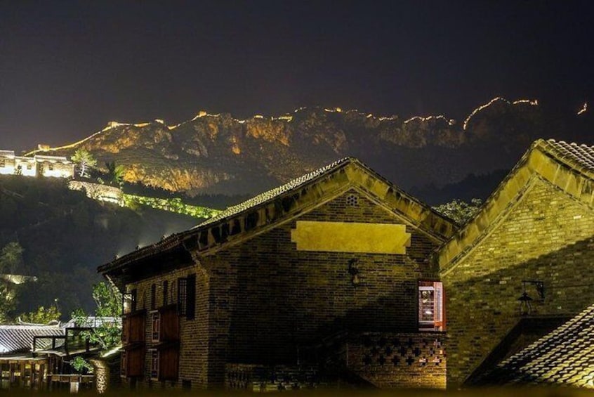Private Evening Tour to Simatai Great Wall and Gubei Water Town
