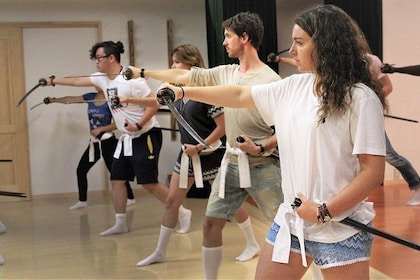 京都传统剑舞体验（全套武士着装+可升级高级课程+结课证书+照片拍摄）