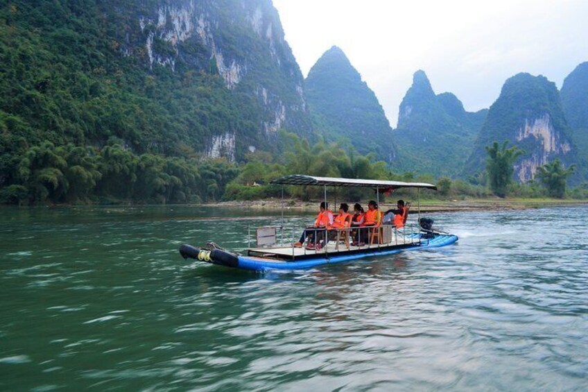 Boat raft on the Li River