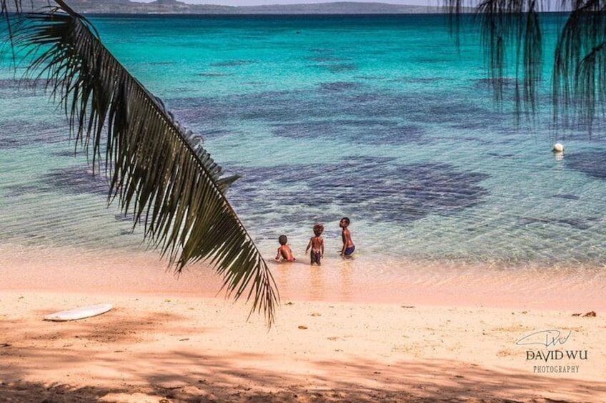 Children playing Pele Island