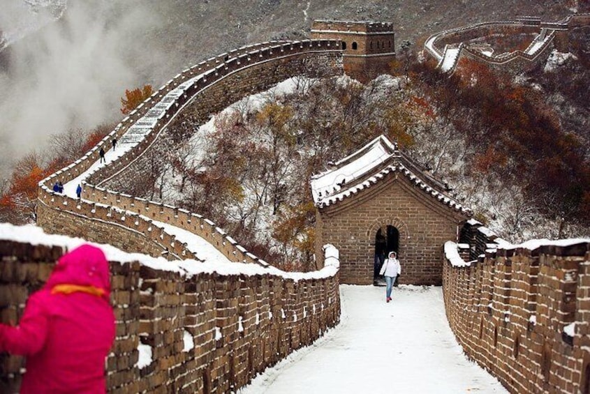 Private Changyu Chateau Wine Tasting Tour and Mutianyu Great Wall Visit