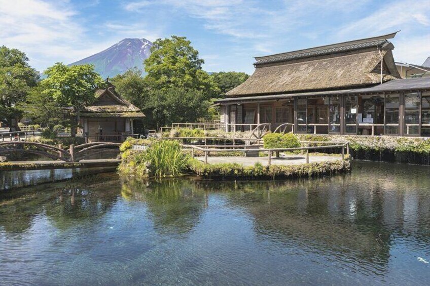 Tokyo: Mt. Fuji, Oshino Hakkai and Gotemba Outlets 1Day Bus Tour