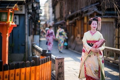 4-stündige private Tour durch Kyoto mit einem staatlich lizenzierten Reisef...