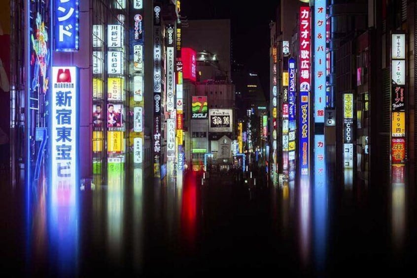 Tokyo Cyberpunk Street Photo Tour