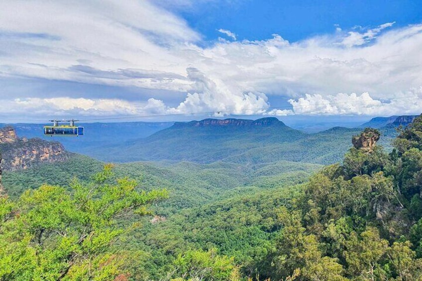 From Sydney: Blue Mountains Day Trip with Bush walk & Waterfalls