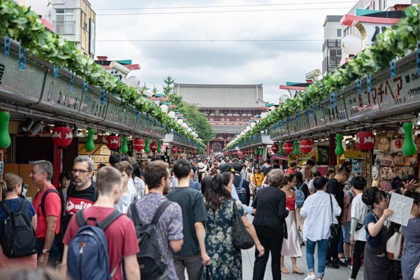 Food Crawl Tour in Asakusa