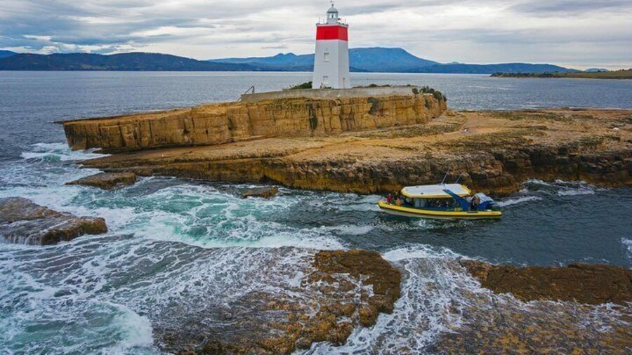 Hobart Sightseeing Cruise including Iron Pot Lighthouse