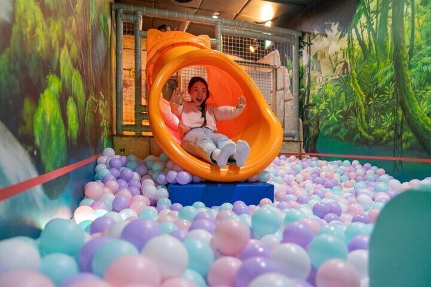Dynamic Maze Discount Ticket Insa-dong(내국인불가)