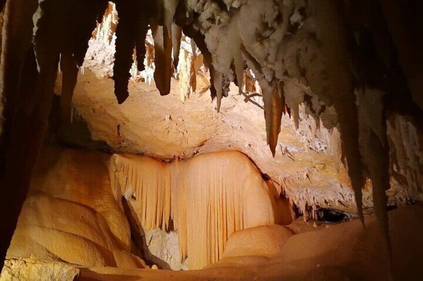 Jewel Cave Fully-guided Tour