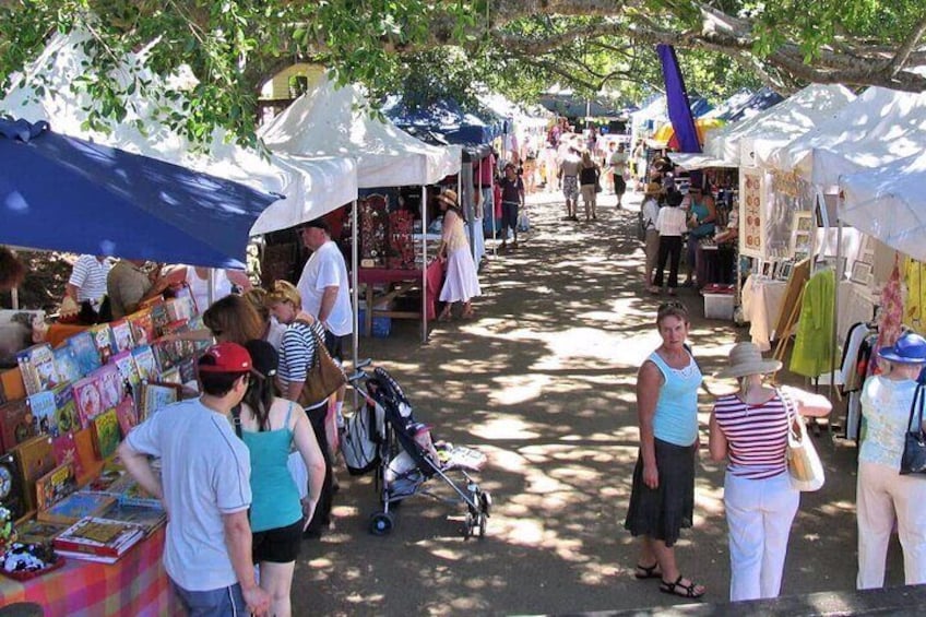 Sunshine Coast Eumundi Markets Return Minibus Transfer