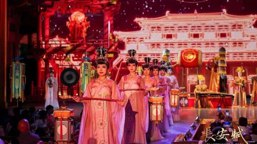 Tang Dynasty traditional costume