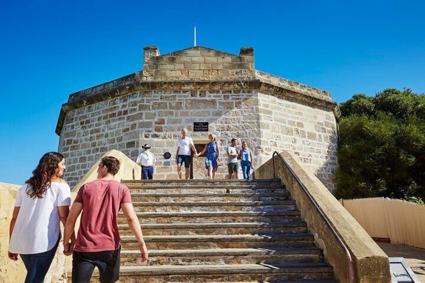 Half-Day Perth Mint Live Gold Pour & Historic Fremantle Tour