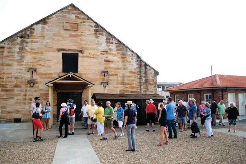 Convicts & Castles: Goat Island Walking Tour Including Sydney Harbour Cruise