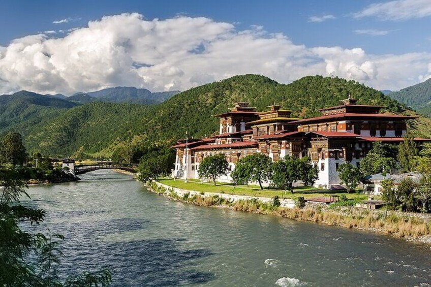 10-Day Bhutan Culture Tour to Paro, Thimphu, Punakha, Gangtey, Trongsa, Bumthang