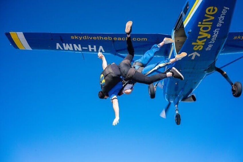 Skydive Sydney-Newcastle up to 15,000ft Tandem Skydive