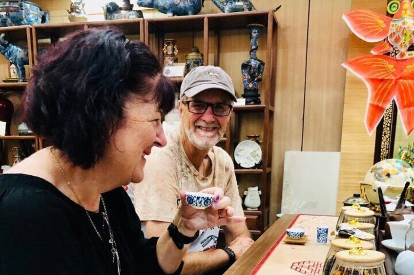 3-Hour Private Tour of Hutong, Calligraphy Class and Peking Duck