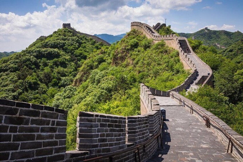 Small Group: Beijing Airport Layover All-inclusive Tour to Mutianyu Great Wall