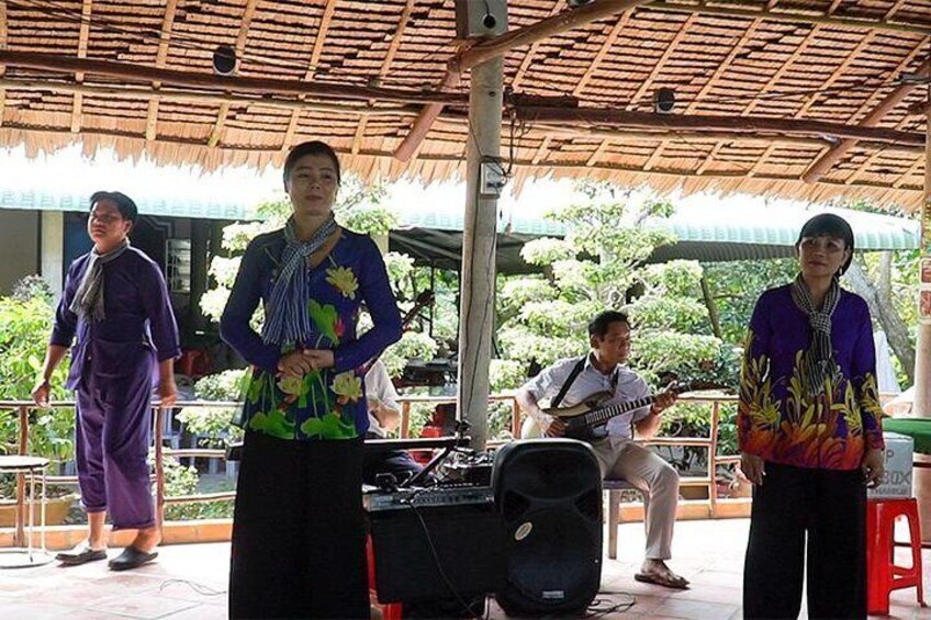 Cai Be Floating Market Luxury Group Tour 1 Day from Ho Chi Minh City