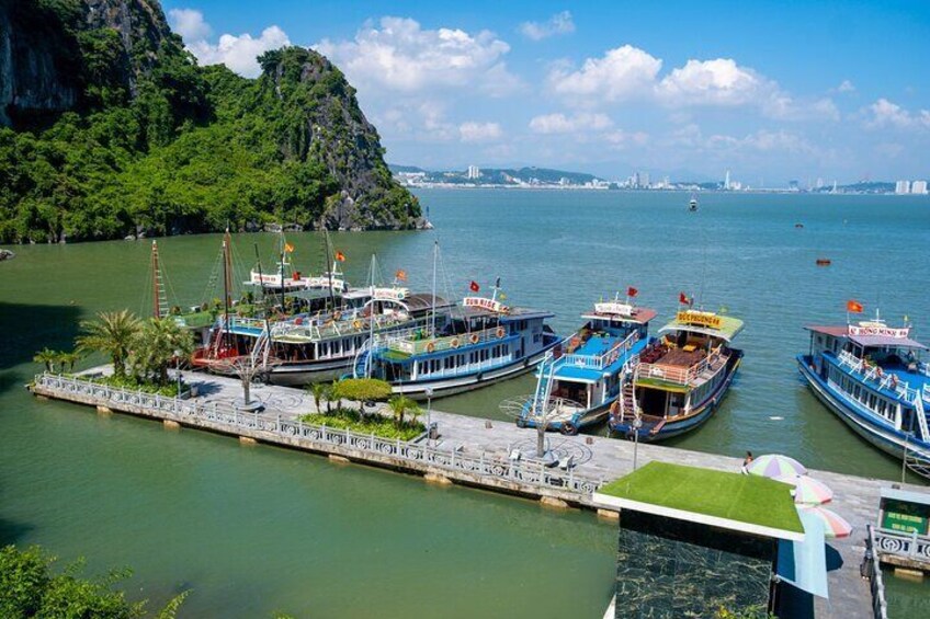 Halong Bay Full Day Trip with Fast Expressway Transfer Round Trip