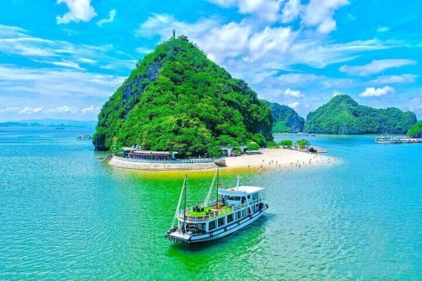  Ha Long Bay Cruise Day Tour-Cave, Kayaking,Ti top island & Lunch