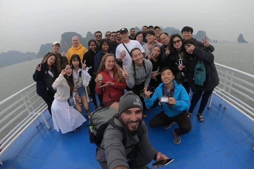 Group tour to Halong Bay