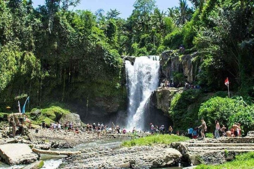 Tegenungan Waterfall