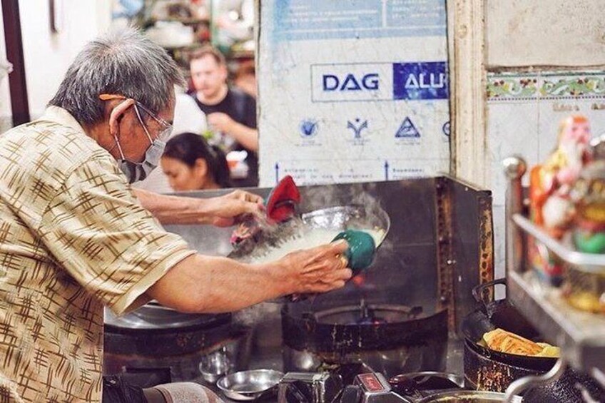 Banh Xeo Making