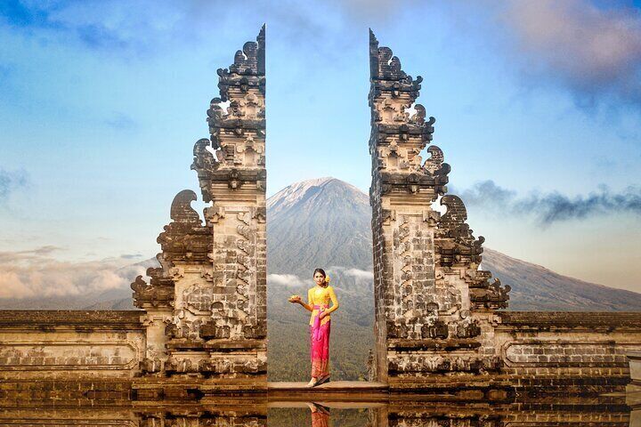 Pura Lempuyang Luhur Temple - Gate of Heaven - Bali Instagram