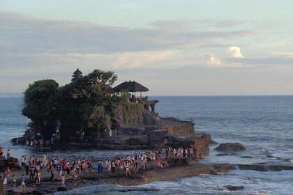 Atardecer en Tanah Lot Temple and Spa Tour