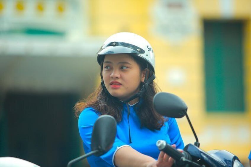 Drivers of Saigon Kiss Tours are young female locals. Most of them are university students in top-rated schools in Vietnam.