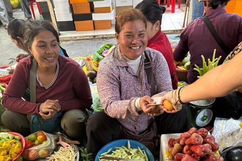 Ultimate Phnom Penh Food Tour by Tuk Tuk: 20 Tastings and Drinks