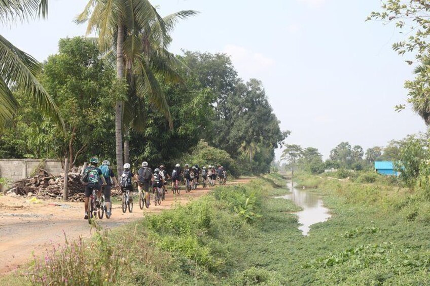 Trails to Ta Prohm Temple