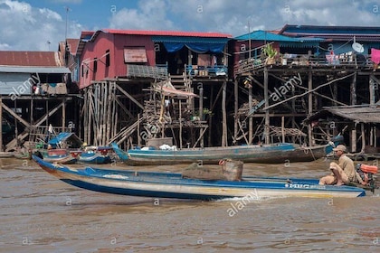 Excursión al pueblo flotante de Kampong Phluk en barco