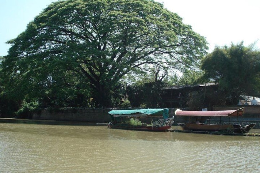 Chaimongkol Docking