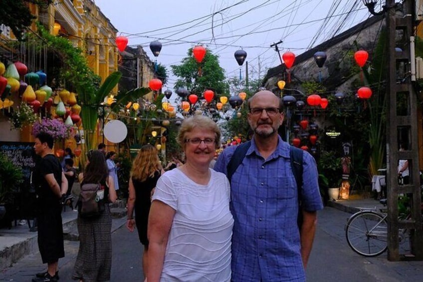 Hoi An Night Market with Hoi an walking Tour , Colourful Lanterns, Boat Ride 