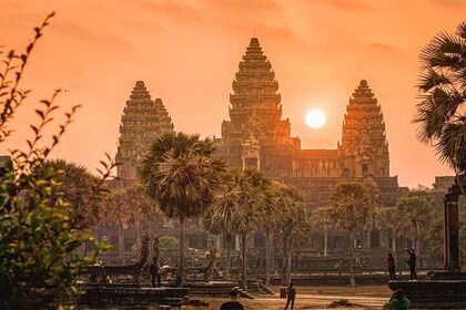 Erlebnis in kleiner Gruppe: Angkor Wat bei Sonnenaufgang erkunden