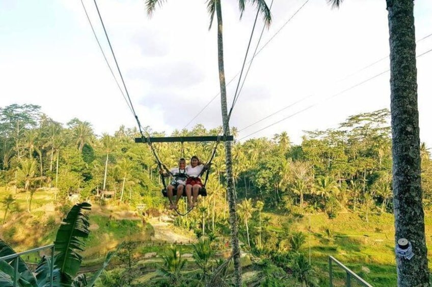 Couple Bali Swing