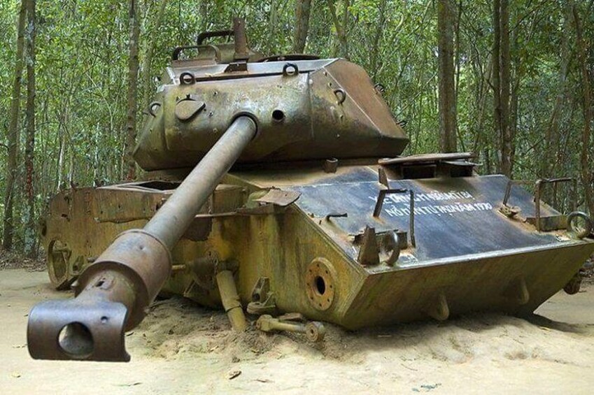 Ho Chi Minh City and Cu Chi Tunnels Private Tour 1 Day