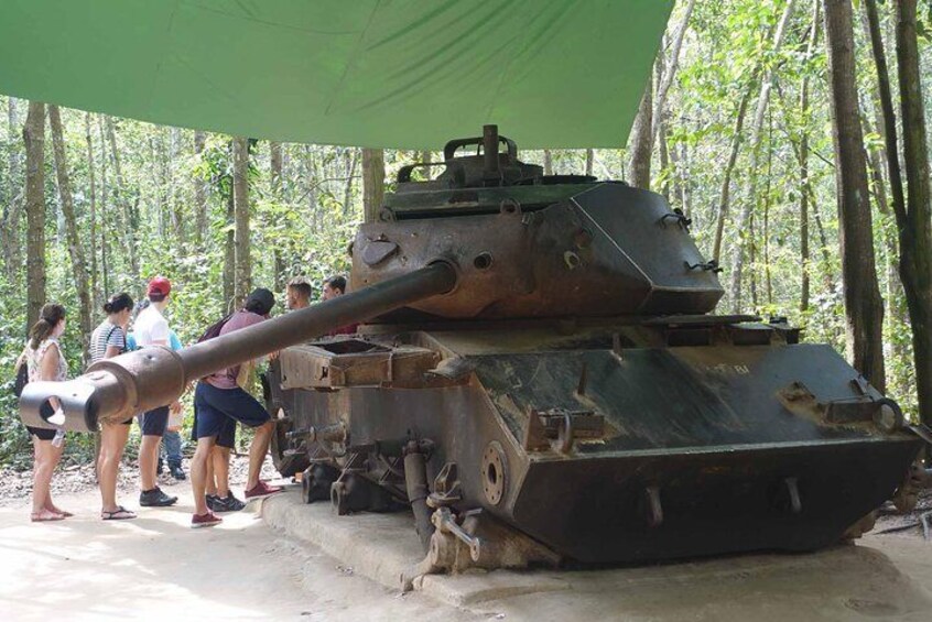 Cao Dai Temple - Cu Chi Tunnels 1 Day Tour