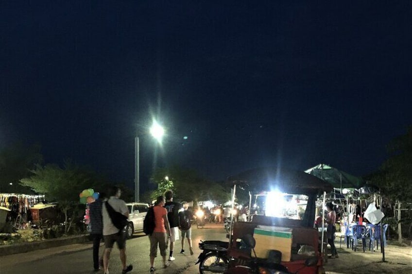 Siem Reap 60 Night street foodie tour By Motorcycle