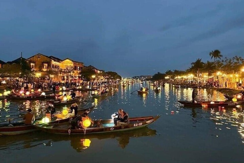 Amazing Hoi An city Tour with Night Market, Lanterns, Boat Ride
