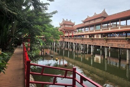 Da Nang Buddist Pagoda Tour - Half Day Private Guided Tour