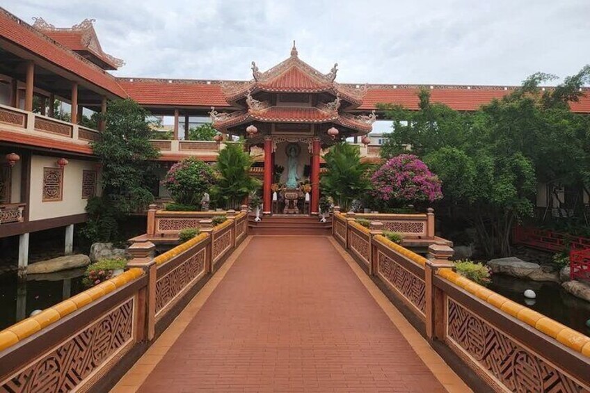 Da Nang Buddist Pagoda Tour - Half Day Private Guided Tour