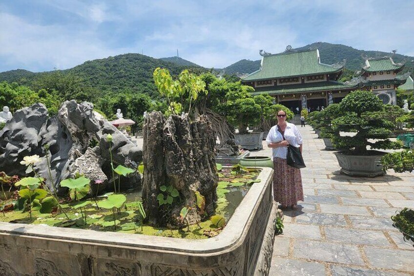 Marble Mountain, Monkey Mountain & Dragon Bridge ( Da Nang City Tour )